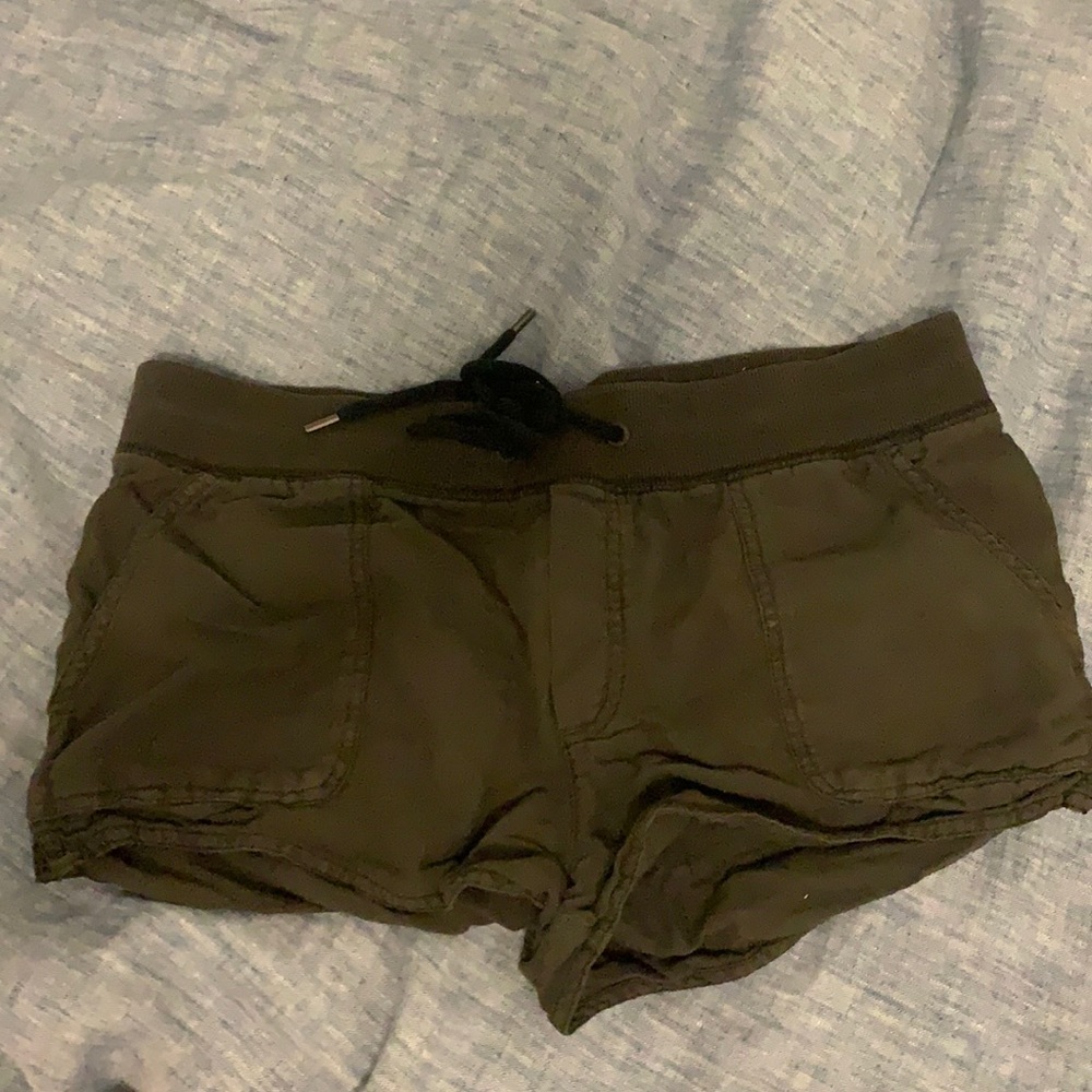 Community shorts